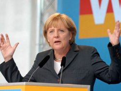 Merkel’den Kaddafi’ye çağrı